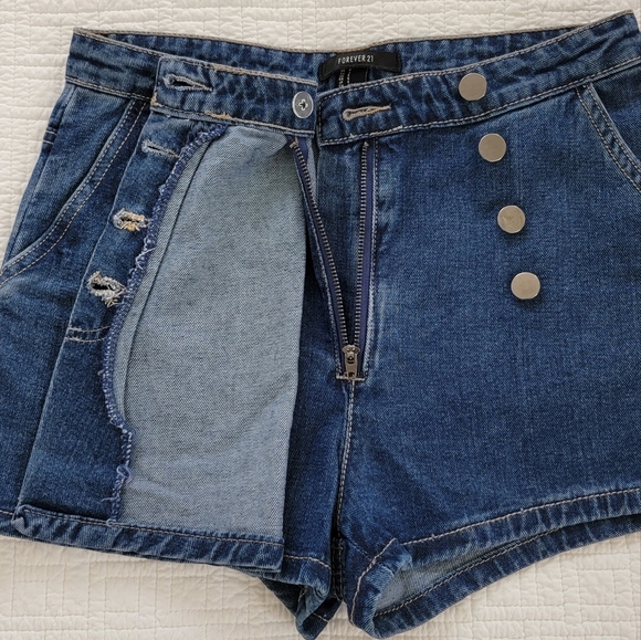 Forever 21 Women Denim Short - Picture 7 of 11